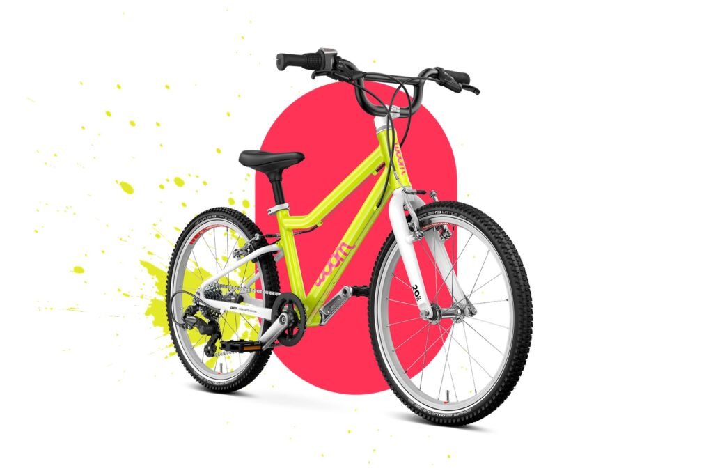 Woom GO 4 Neon Lime edición limitada, vista de tres cuartos